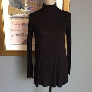 Snooki Love Stretchy Ribbed Lightweight Top